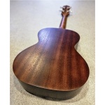 Ukelele Tenor Sapele Con Funda Izzo 200tt - Image 4
