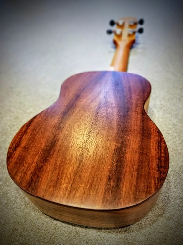 Ukelele Soprano Koa Con Funda Izzo 330sk - Image 5